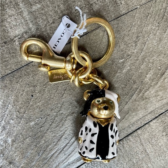New! Coach x Disney Villains Cruella Metal Bear Bag Charm Keychain Gold CC343 - Picture 4 of 4